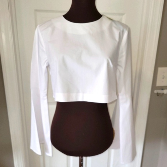 Gianni Bini White Bell Sleeve Crop Top - Size Medium - Picture 4 of 10